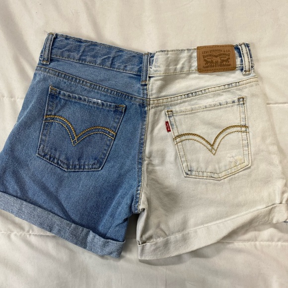 Bi-color Levi’s Strauss Girlfriend Shorty Short - Picture 3 of 4